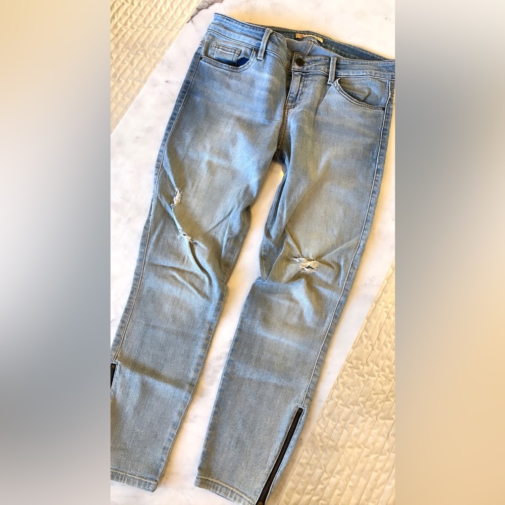 Guess Jeans